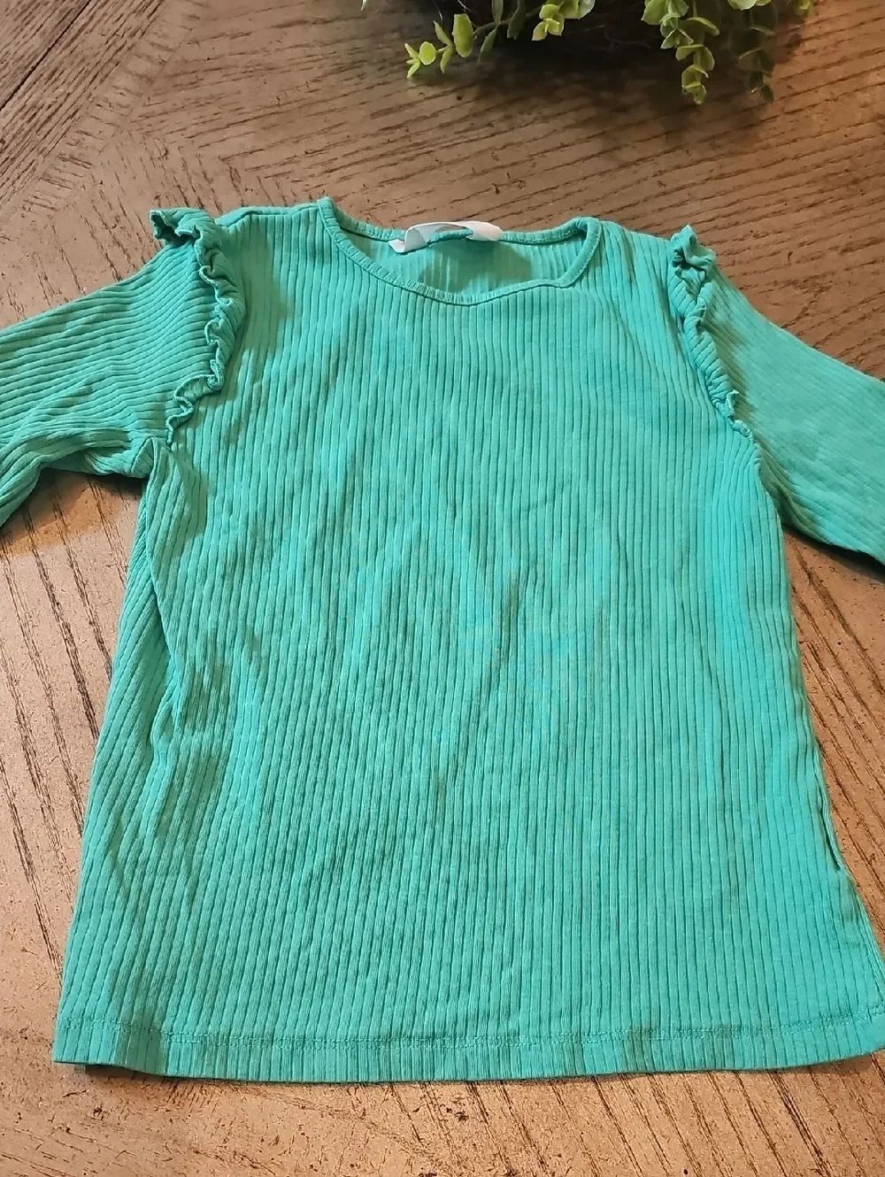 H&M Turquoise Green Ribbed Knit Top with Ruffle Trim Size 8/10 - Picture 7 of 7